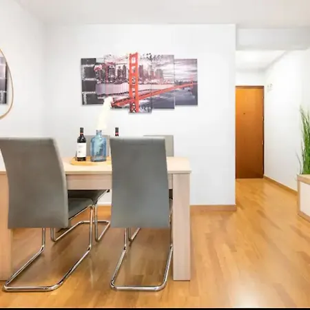 Villacoto - Piso Acogedor Y Amplio Con Wifi A Un Paseo De La Playa Apartment *